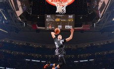 开云APP-浓眉完成自我救赎，凯尔特人单节拉开广厦队