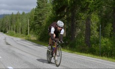 开云体育平台APP-从蒙特卡洛的悬崖到伦敦之巅，穆雷带队险胜背后的战术革命与精神涅槃