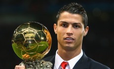 开云体育在线-波尔神勇难救主，瑞典战术完胜波兰显团队足球真谛