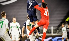 开云体育官网-尤文图斯中卫头球破门，帮助球队锁定胜局的简单介绍