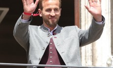 开云在线赛事平台-关于拜仁慕尼黑队球员展示攻守平衡，实现完美胜利的信息