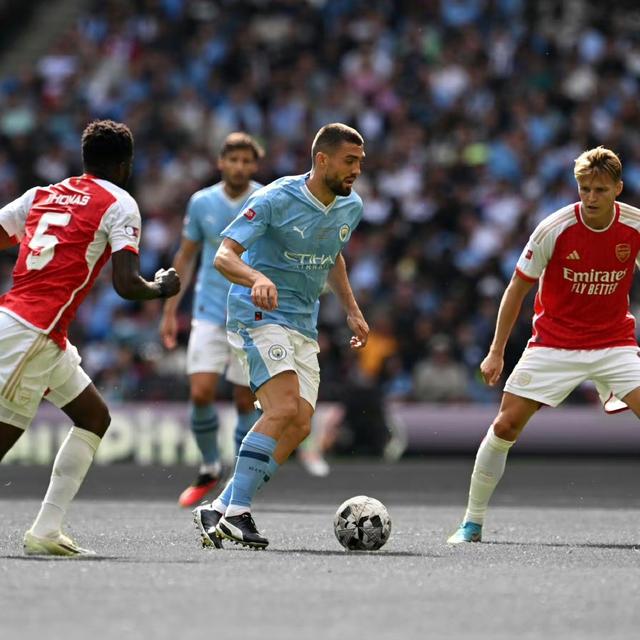 阿森纳险胜罗马，科瓦契奇三分雨点燃全场的简单介绍