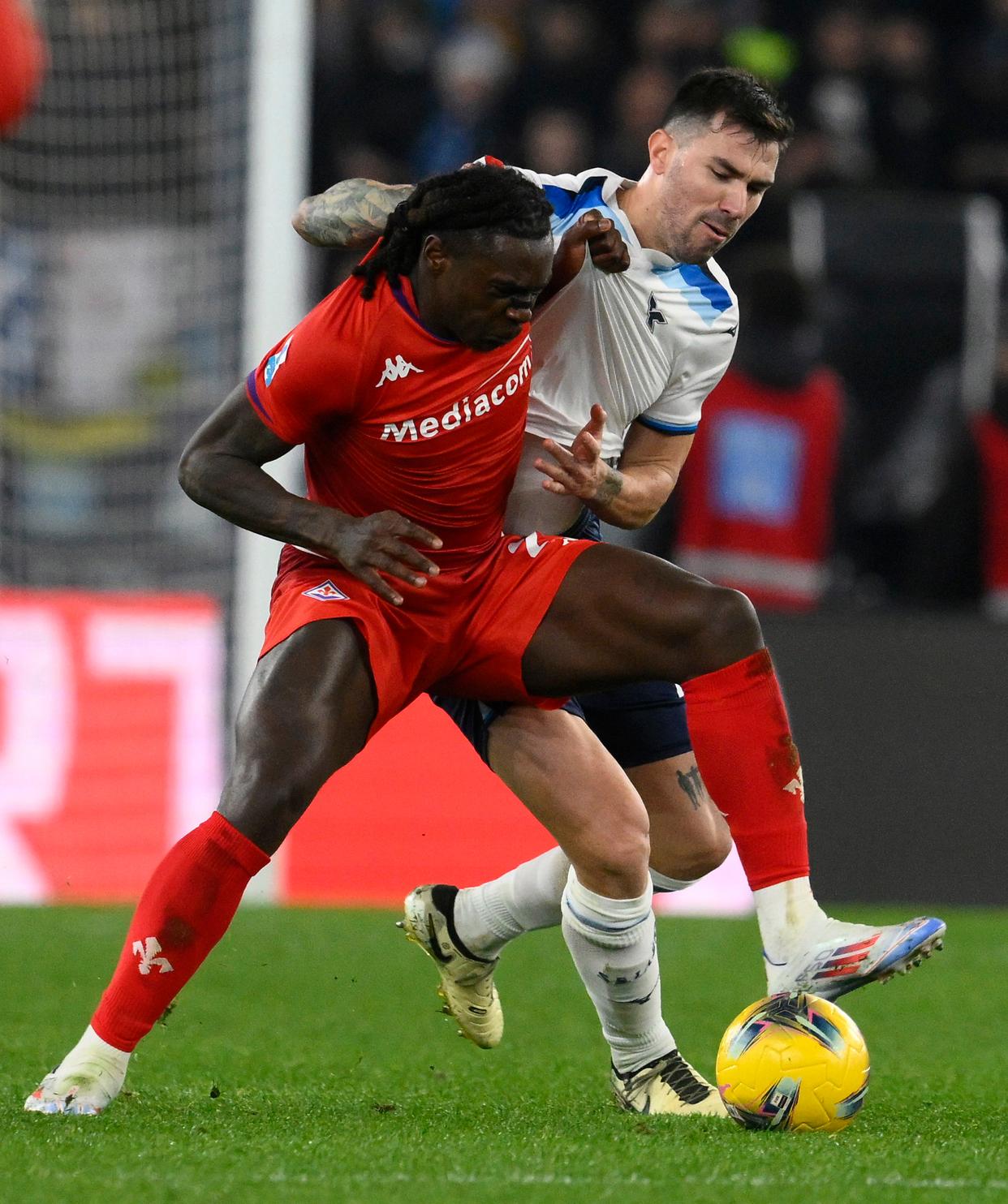 包含罗马主场迎战佛罗伦萨，力争三分的词条