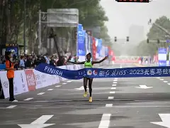 女子马拉松:埃塞俄比亚选手勇夺金牌的简单介绍 女子马拉松:埃塞俄比亚选手勇夺金牌的简单介绍