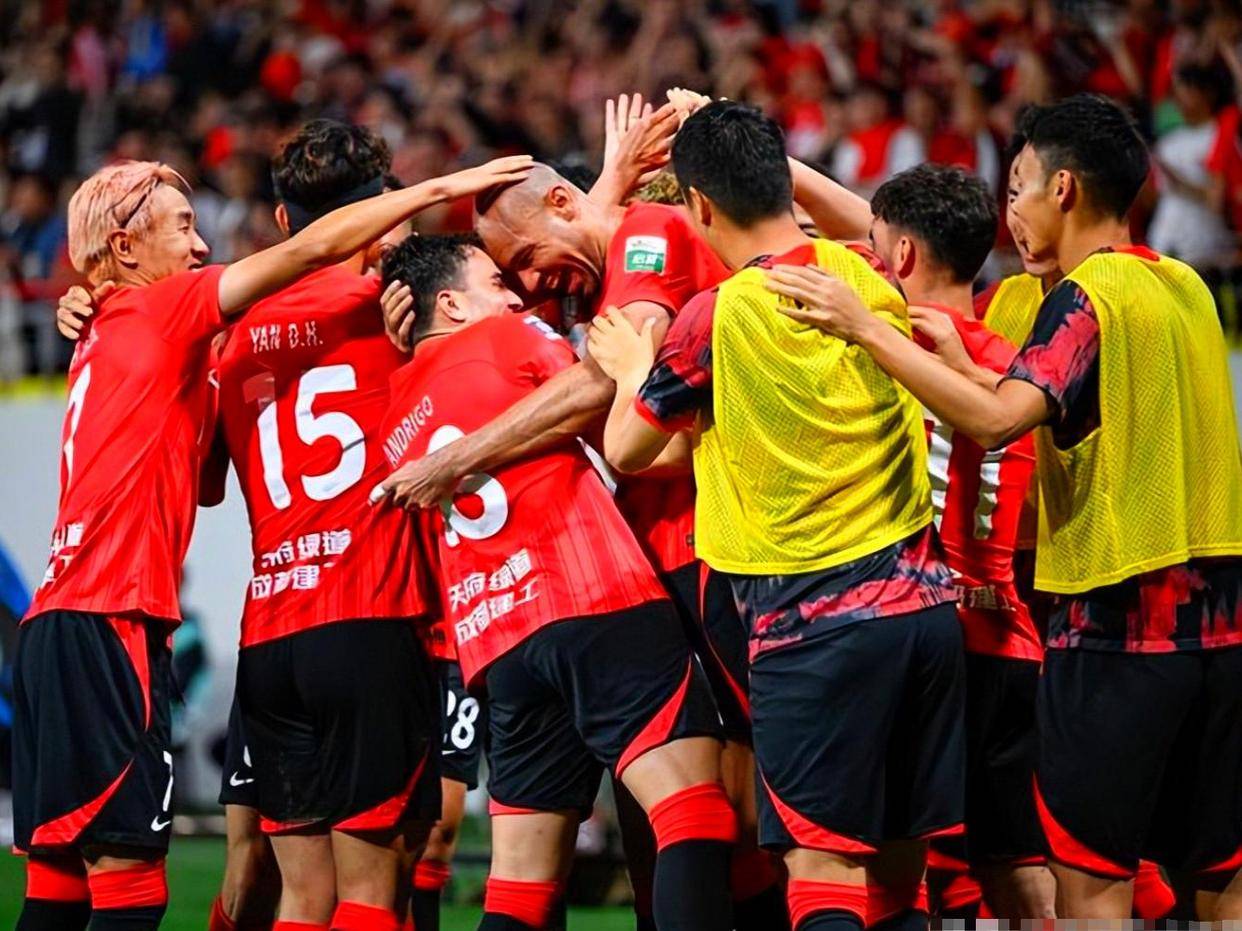 包含高温作战，中超球队表现抢眼的词条