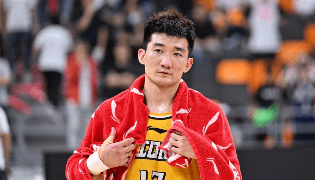 桑普多利亚队长领衔出赛,展现领袖气质的简单介绍 桑普多利亚队长领衔出赛,展现领袖气质的简单介绍