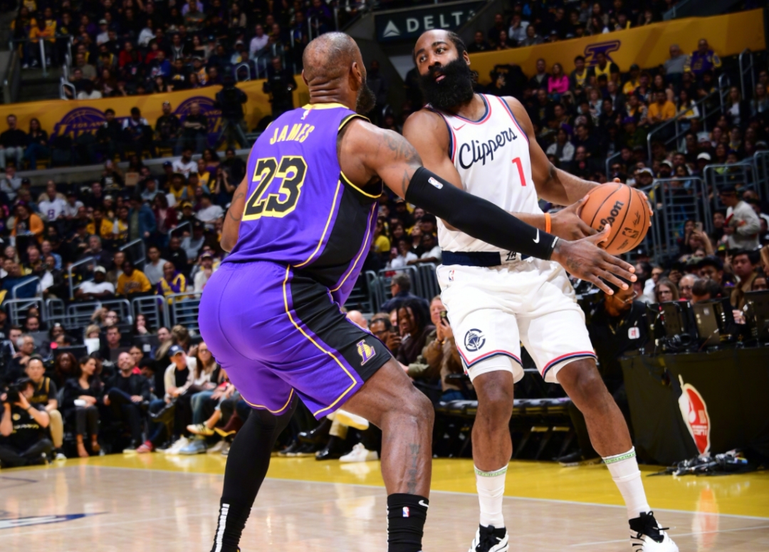 科比传奇继续！快船战胜国王取得五连胜的简单介绍