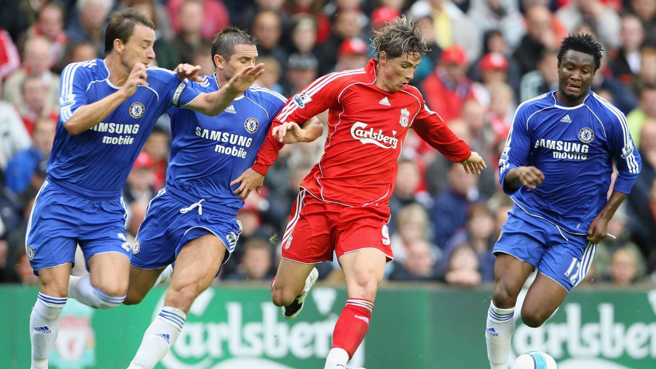 卡瓦哈尔爆发打破英格兰节奏,智利式掌控艺术闪耀赛场