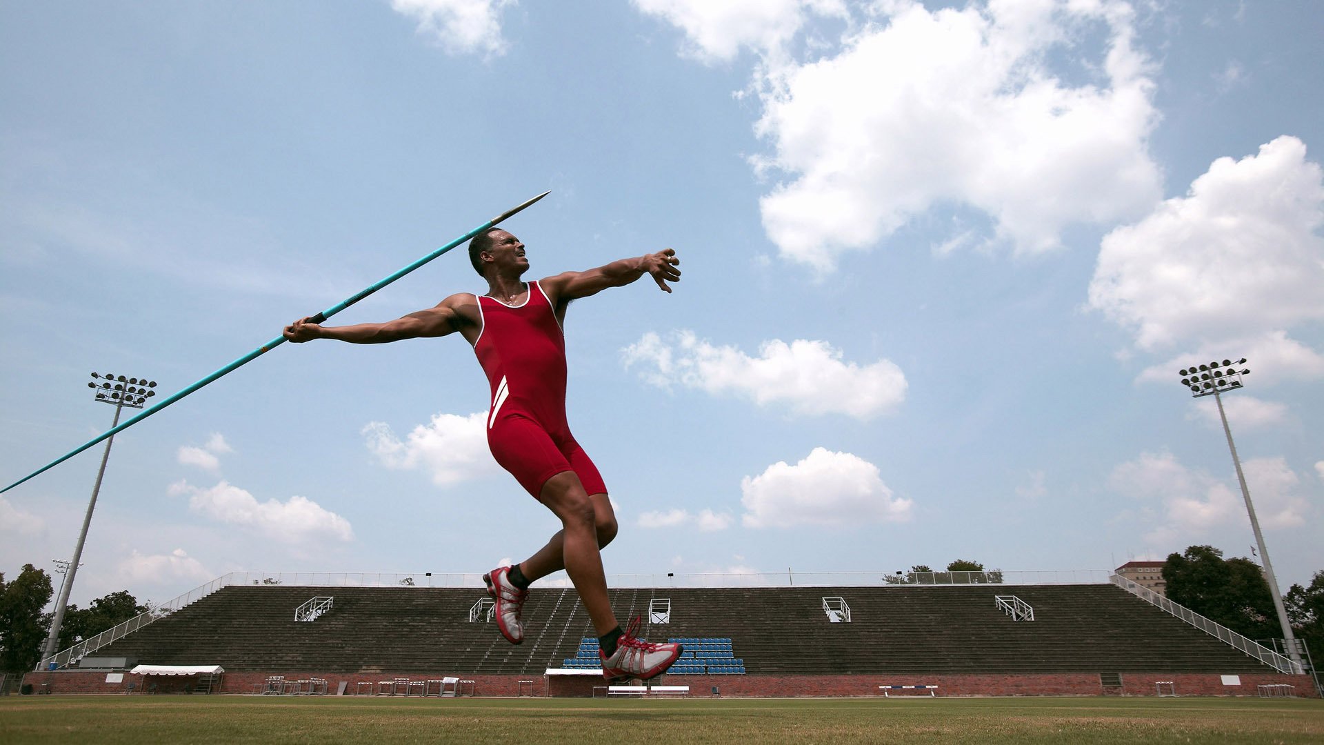 绿茵场与乒乓台的双重奏，葡萄牙队轻取瑞典，樊振东扛起全队背后的唯一性启示
