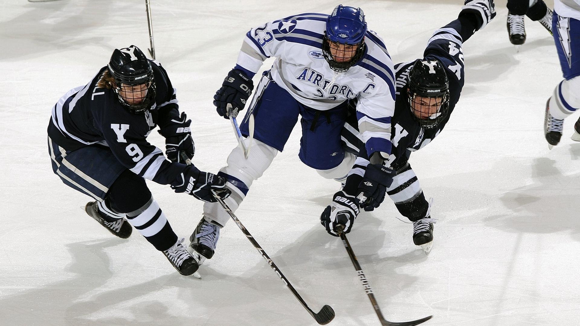 纽约新王登基夜，莫兰特破纪录闪耀，尼克斯力克爵士显韧性